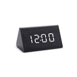 Digital Träväckarklocka med LED display – Stilren Alarmklocka i Modern Design