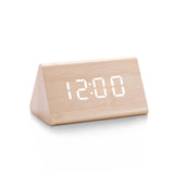 Digital Träväckarklocka med LED display – Stilren Alarmklocka i Modern Design