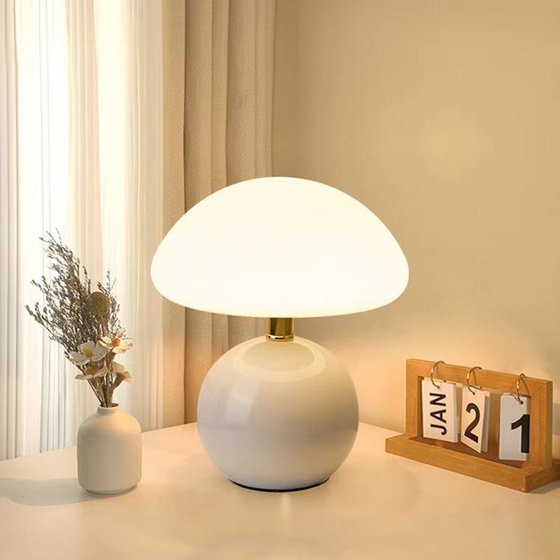 ArtDeco Bordslampa – Modern Svamplampa i Tidlös Design